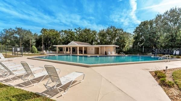 Activo con contrato: $178,000 (2 camas, 2 baños, 1116 Pies cuadrados)