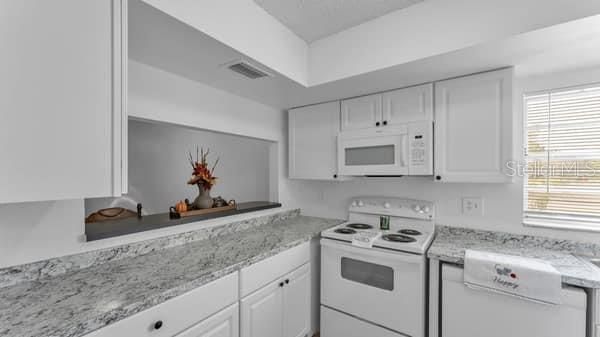 Activo con contrato: $178,000 (2 camas, 2 baños, 1116 Pies cuadrados)