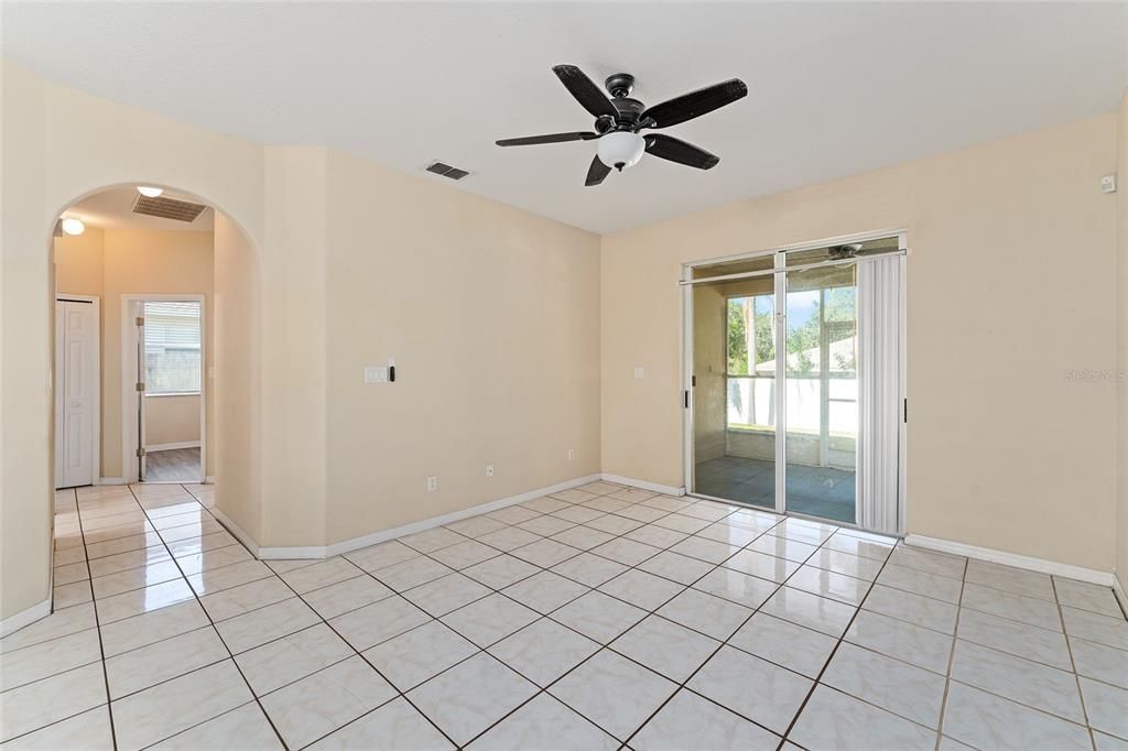 待售: $299,900 (3 贝兹, 2 浴室, 1419 平方英尺)