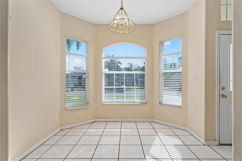 待售: $299,900 (3 贝兹, 2 浴室, 1419 平方英尺)