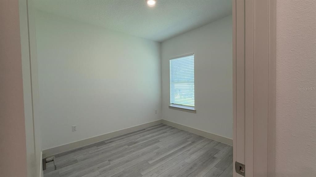 For Sale: $284,900 (4 beds, 2 baths, 1551 Square Feet)