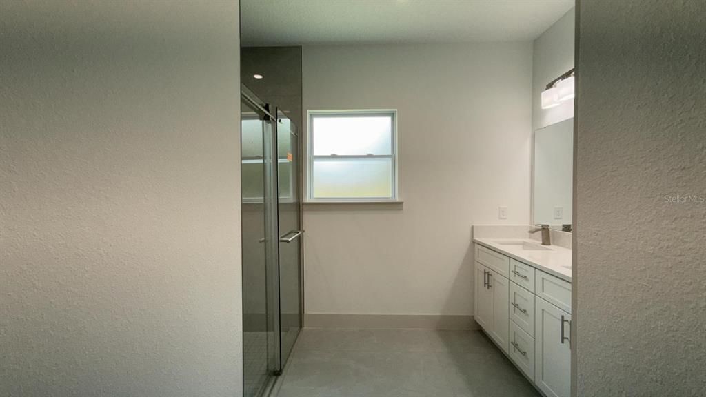 For Sale: $284,900 (4 beds, 2 baths, 1551 Square Feet)