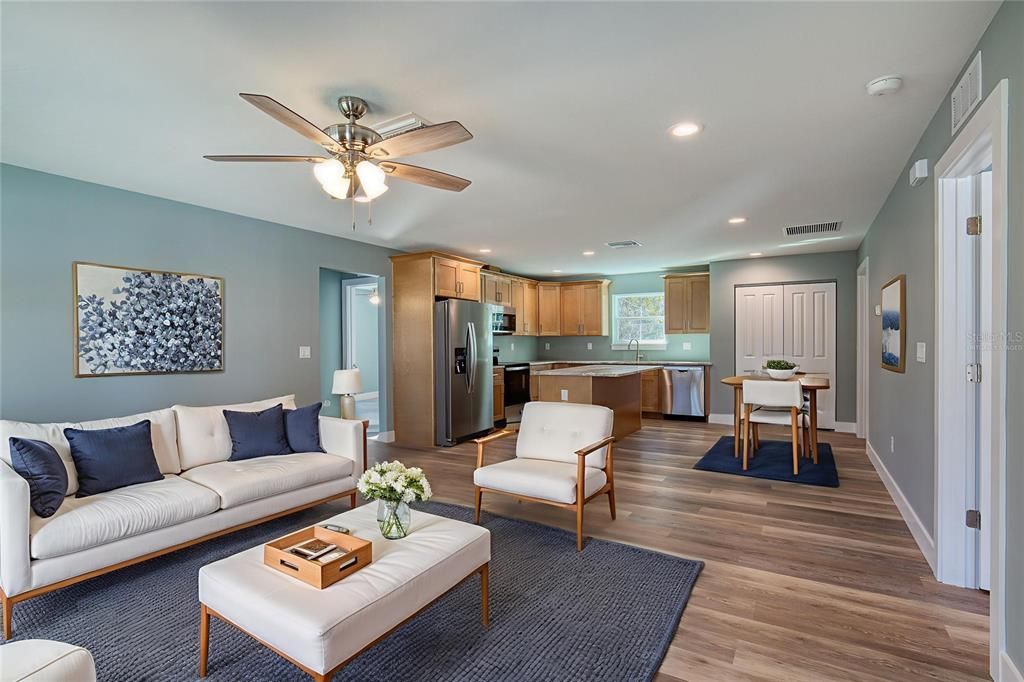 For Sale: $329,900 (3 beds, 2 baths, 1320 Square Feet)