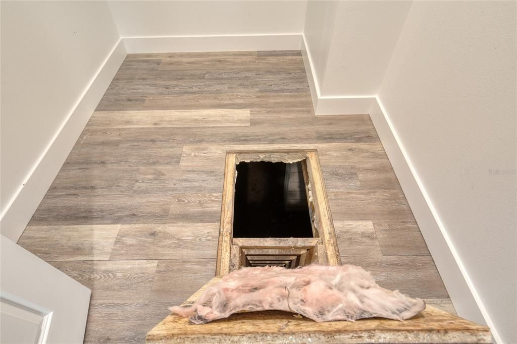 For Sale: $329,900 (3 beds, 2 baths, 1320 Square Feet)