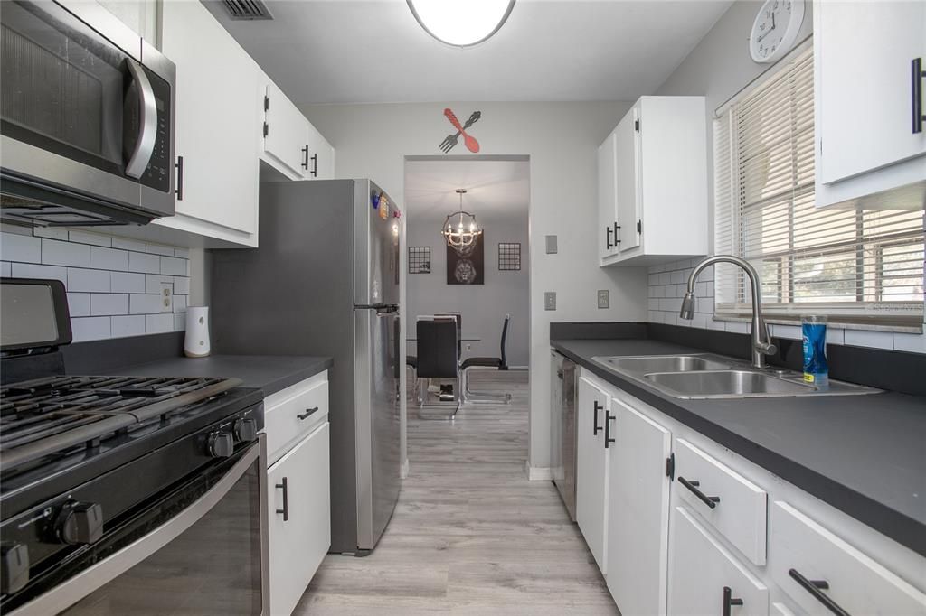 En Venta: $280,000 (2 camas, 2 baños, 1036 Pies cuadrados)