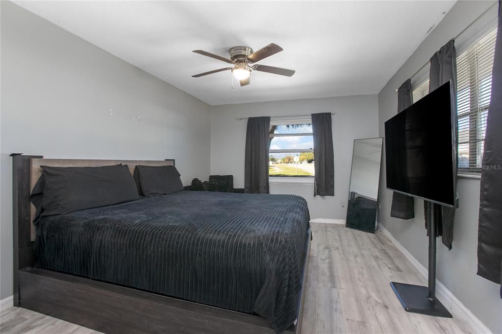 En Venta: $280,000 (2 camas, 2 baños, 1036 Pies cuadrados)