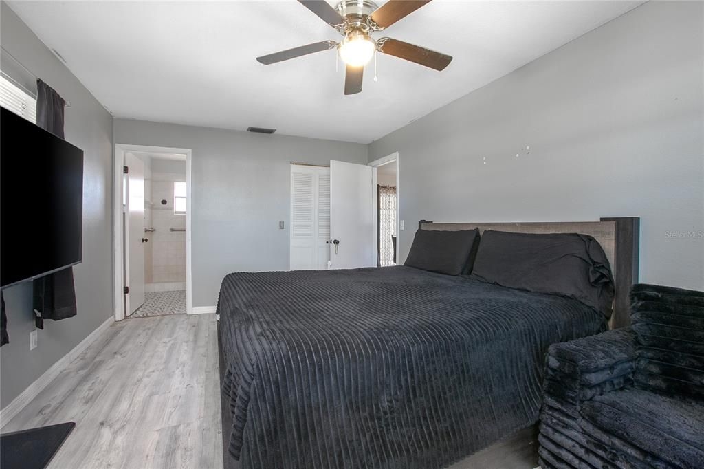 En Venta: $280,000 (2 camas, 2 baños, 1036 Pies cuadrados)