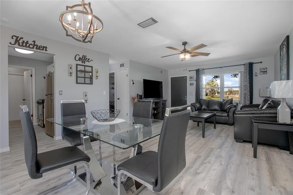 En Venta: $280,000 (2 camas, 2 baños, 1036 Pies cuadrados)