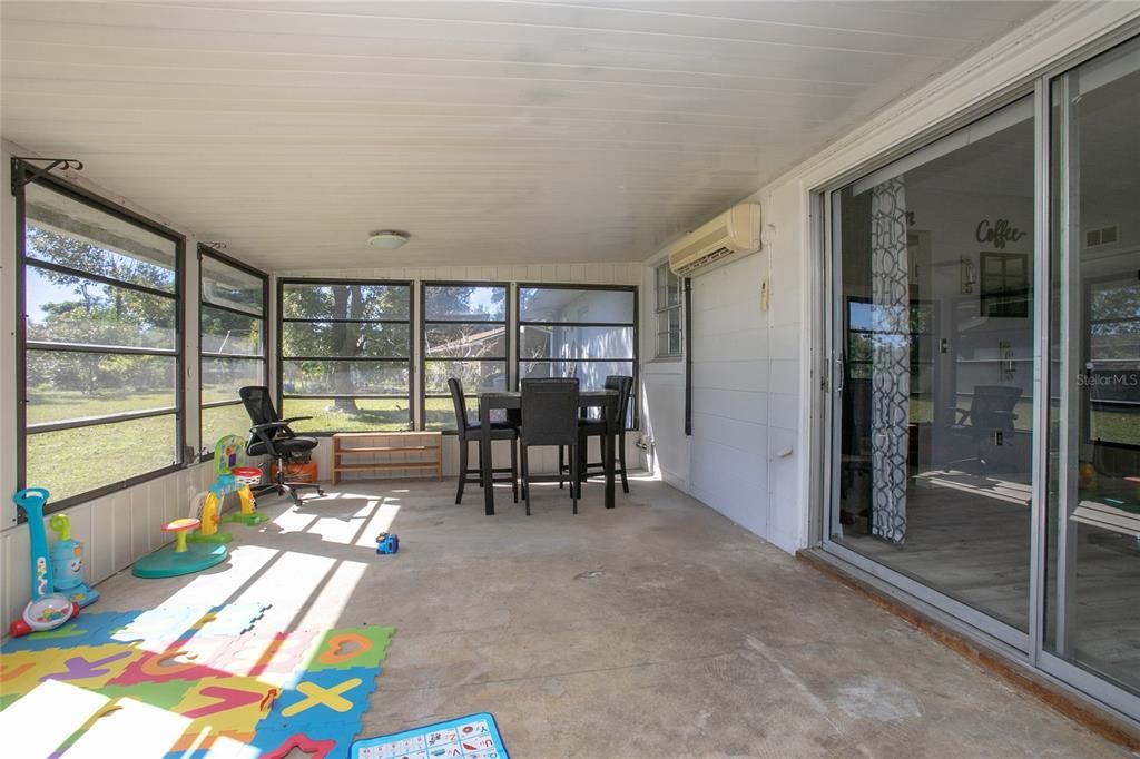 En Venta: $280,000 (2 camas, 2 baños, 1036 Pies cuadrados)