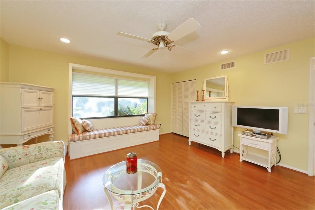 В аренду: $2,650 (3 спален, 2 ванн, 2168 Квадратных фут)