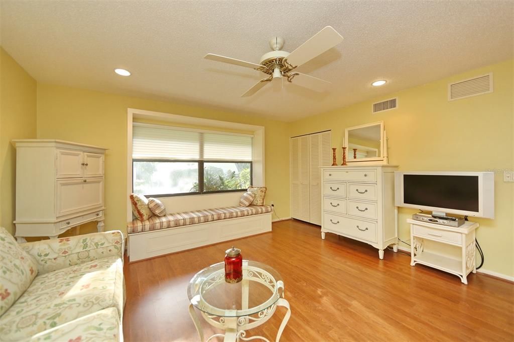 В аренду: $2,650 (3 спален, 2 ванн, 2168 Квадратных фут)