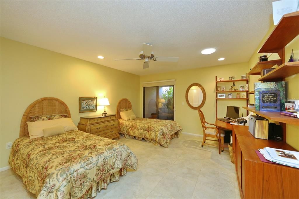 В аренду: $2,650 (3 спален, 2 ванн, 2168 Квадратных фут)