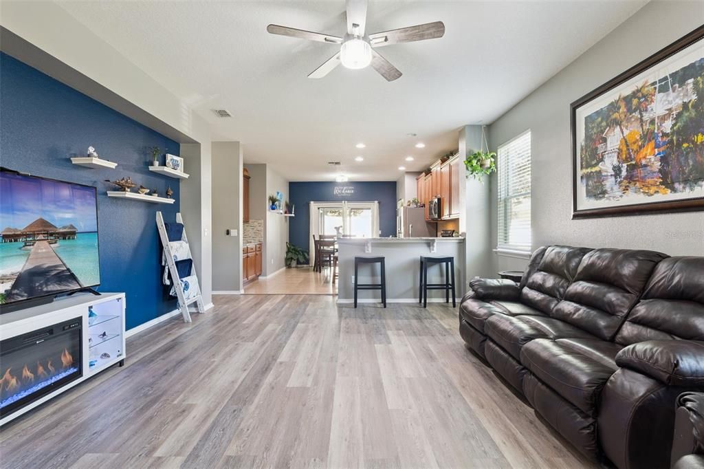 En Venta: $399,999 (4 camas, 2 baños, 1670 Pies cuadrados)