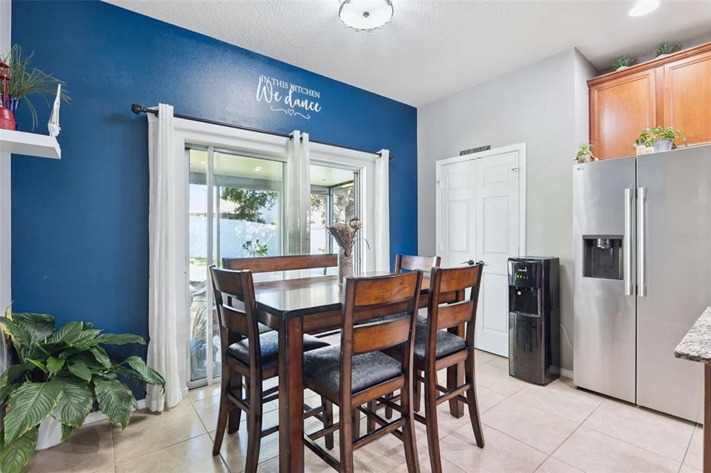 En Venta: $399,999 (4 camas, 2 baños, 1670 Pies cuadrados)