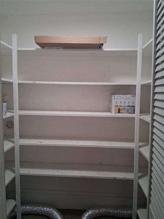 For Rent: $2,300 (3 beds, 2 baths, 1188 Square Feet)