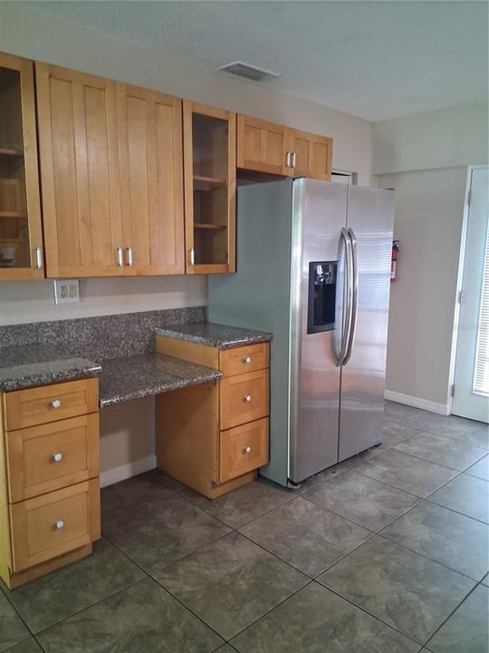 For Rent: $2,300 (3 beds, 2 baths, 1188 Square Feet)