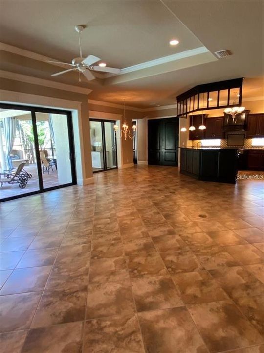 For Rent: $4,425 (3 beds, 3 baths, 2717 Square Feet)