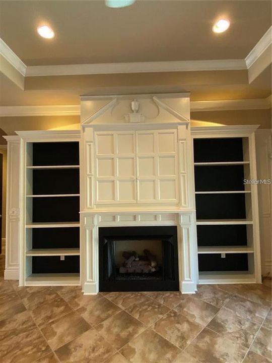 For Rent: $4,425 (3 beds, 3 baths, 2717 Square Feet)