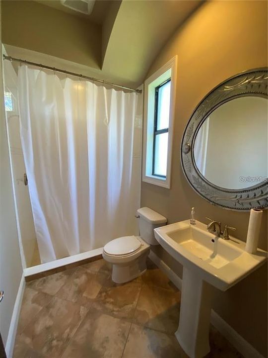 For Rent: $4,425 (3 beds, 3 baths, 2717 Square Feet)