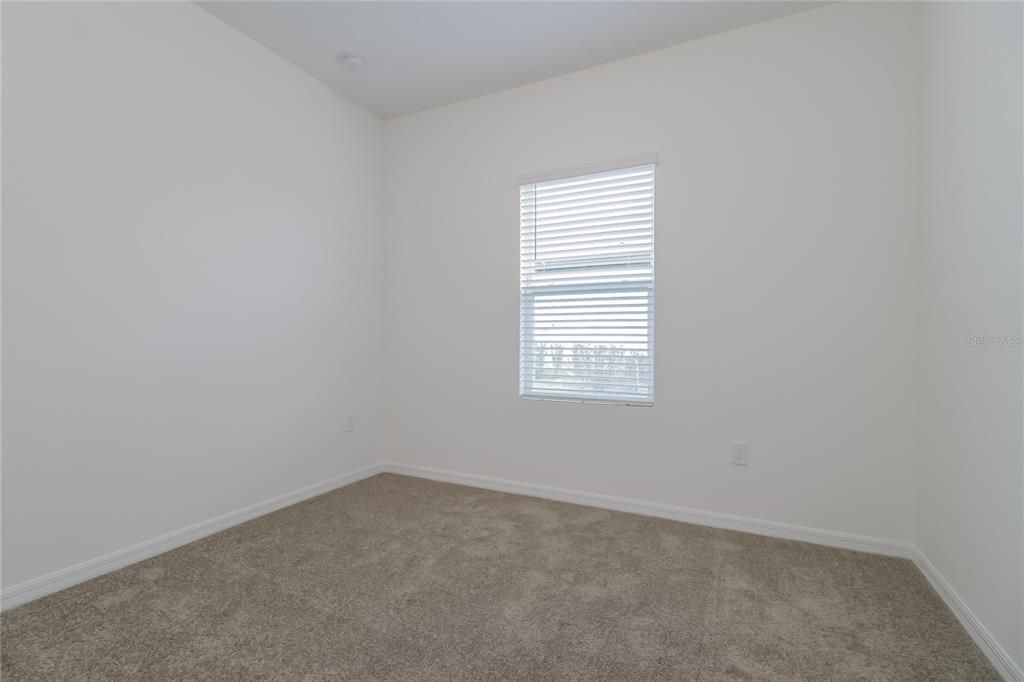 出租: $2,095 (4 贝兹, 2 浴室, 1999 平方英尺)