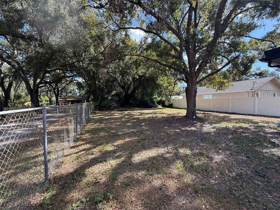 Active With Contract: $259,000 (3 beds, 1 baths, 920 Square Feet)