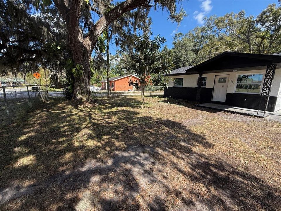 Active With Contract: $259,000 (3 beds, 1 baths, 920 Square Feet)