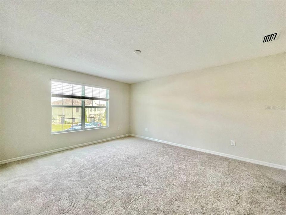 En Renta: $2,250 (3 camas, 2 baños, 1777 Pies cuadrados)