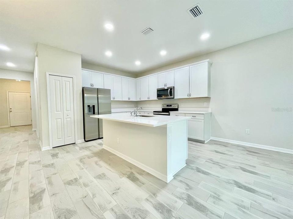 En Renta: $2,250 (3 camas, 2 baños, 1777 Pies cuadrados)