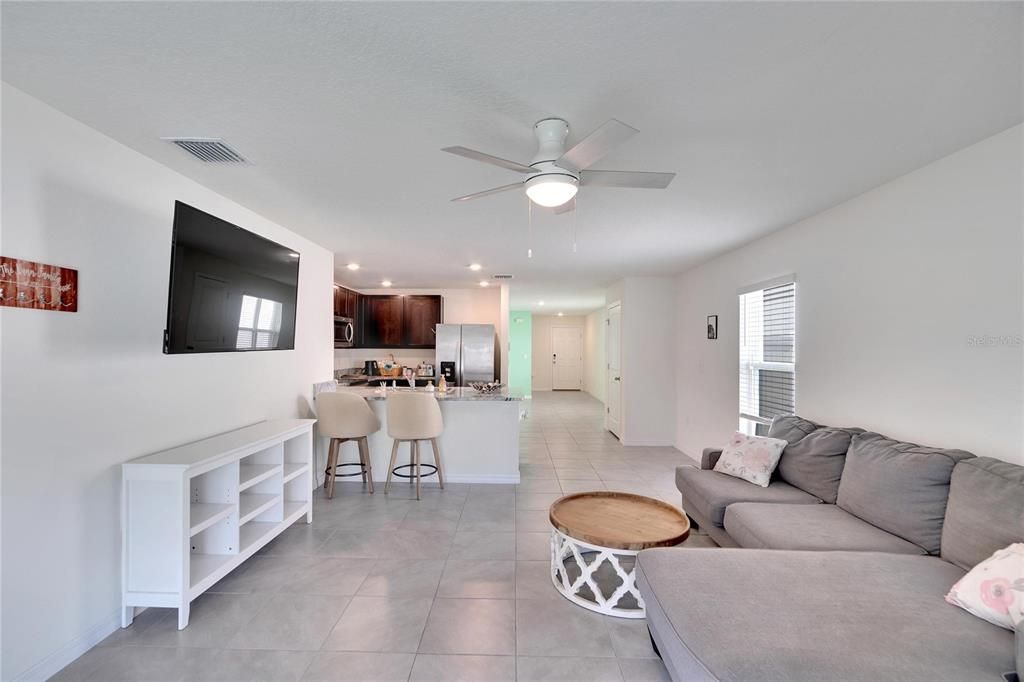For Sale: $334,500 (3 beds, 2 baths, 1516 Square Feet)