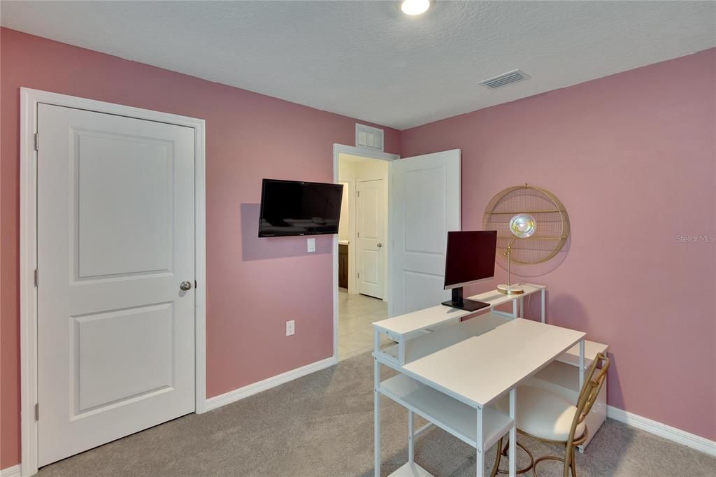 For Sale: $334,500 (3 beds, 2 baths, 1516 Square Feet)