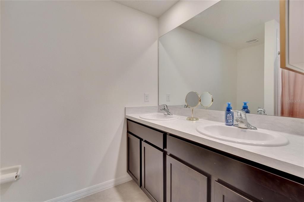 For Sale: $334,500 (3 beds, 2 baths, 1516 Square Feet)