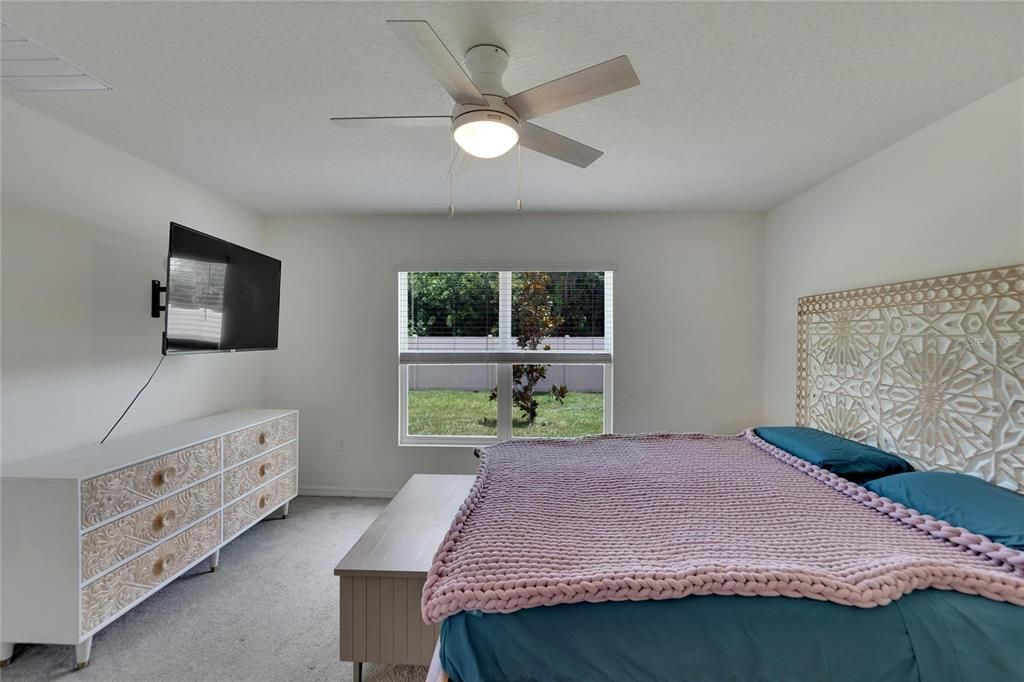 For Sale: $334,500 (3 beds, 2 baths, 1516 Square Feet)