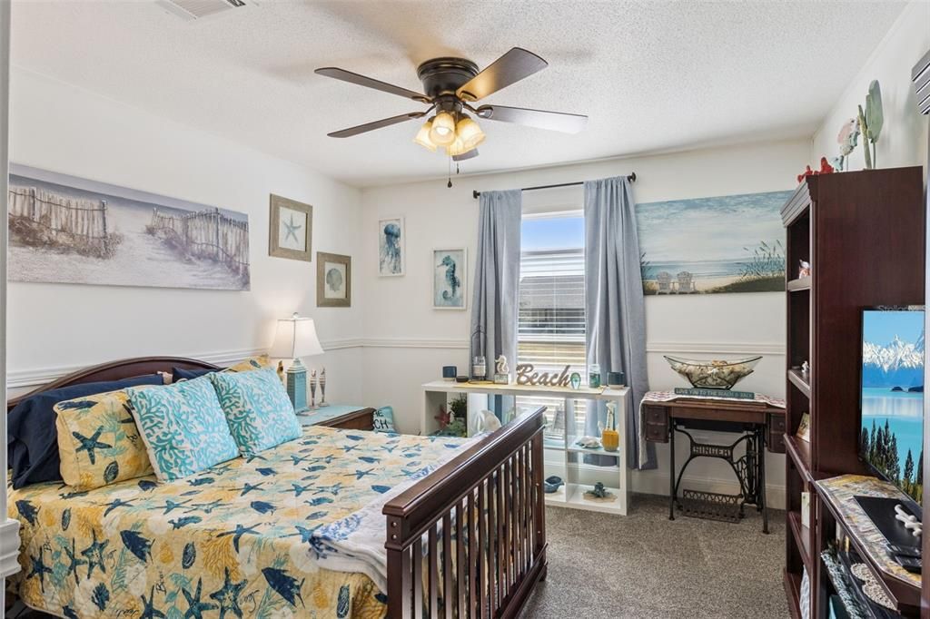 En Venta: $285,900 (4 camas, 2 baños, 2010 Pies cuadrados)