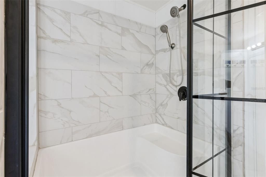 En Venta: $285,900 (4 camas, 2 baños, 2010 Pies cuadrados)