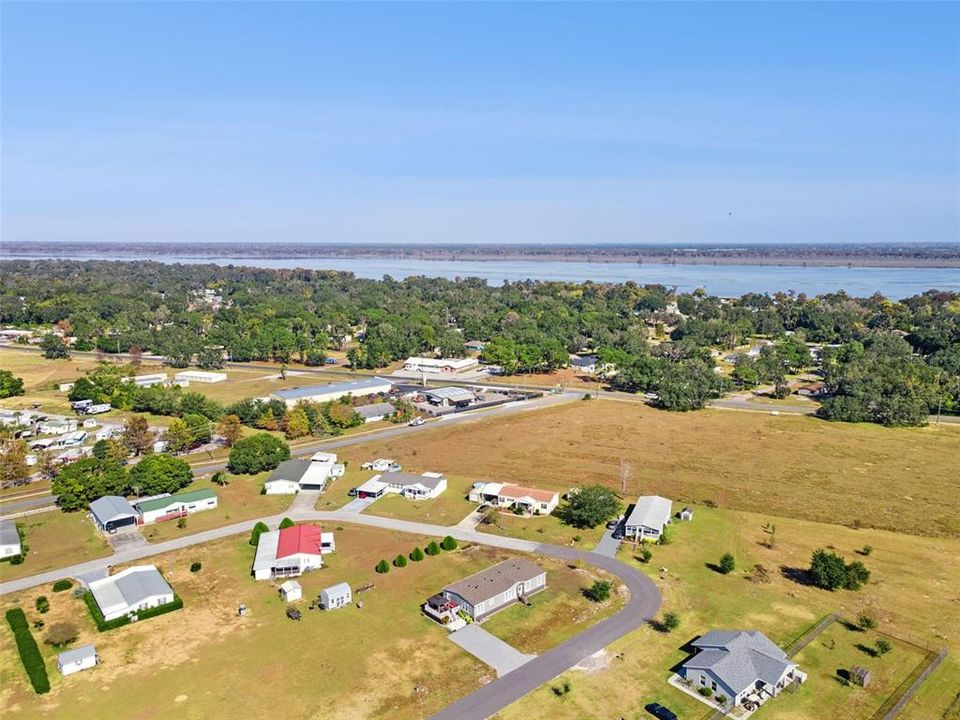 En Venta: $285,900 (4 camas, 2 baños, 2010 Pies cuadrados)