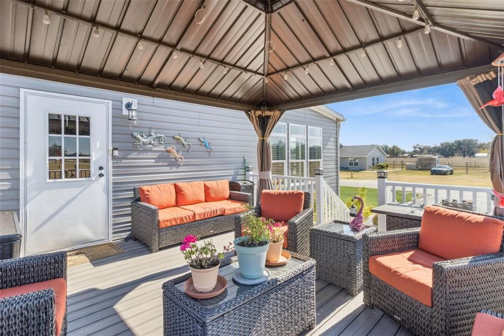 En Venta: $285,900 (4 camas, 2 baños, 2010 Pies cuadrados)