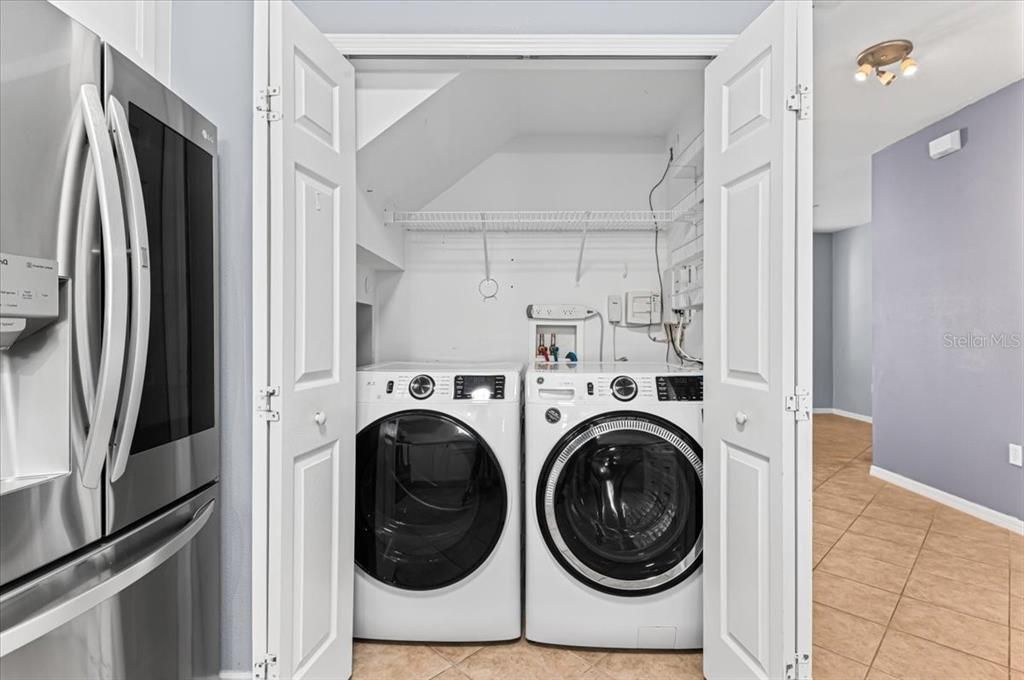 Active With Contract: $240,000 (3 beds, 2 baths, 1276 Square Feet)