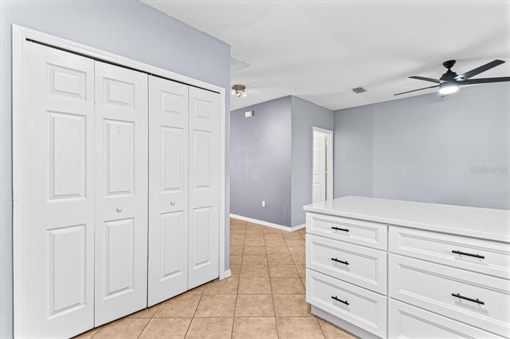 Active With Contract: $240,000 (3 beds, 2 baths, 1276 Square Feet)