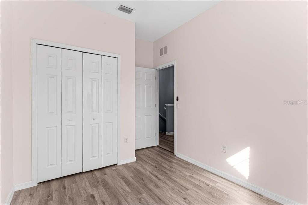 Active With Contract: $240,000 (3 beds, 2 baths, 1276 Square Feet)