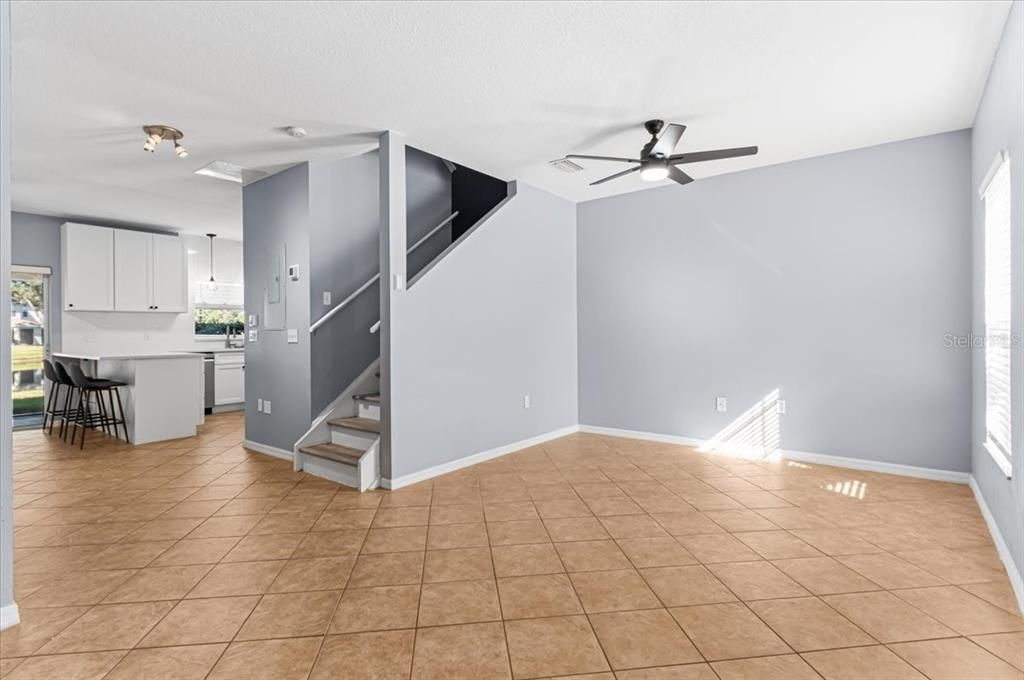 Active With Contract: $240,000 (3 beds, 2 baths, 1276 Square Feet)