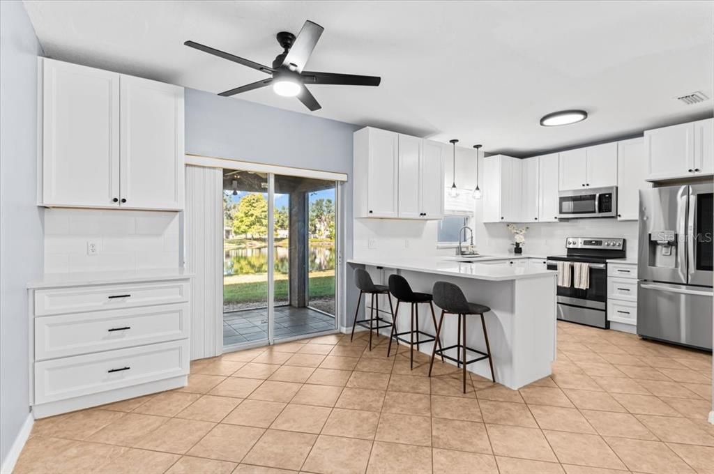 Active With Contract: $240,000 (3 beds, 2 baths, 1276 Square Feet)