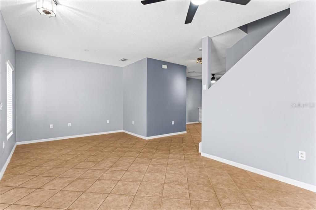 Active With Contract: $240,000 (3 beds, 2 baths, 1276 Square Feet)