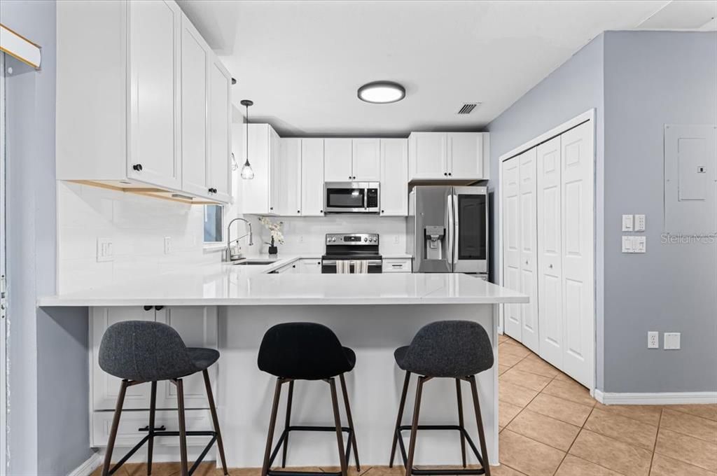 Active With Contract: $240,000 (3 beds, 2 baths, 1276 Square Feet)