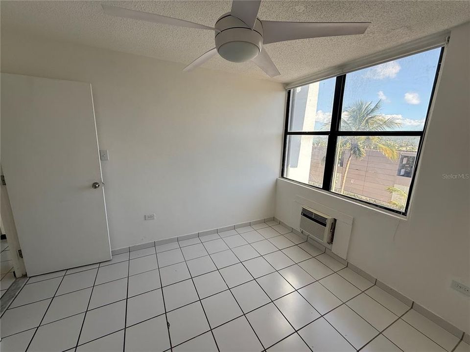 На продажу: $555,000 (3 спален, 2 ванн, 1450 Квадратных фут)