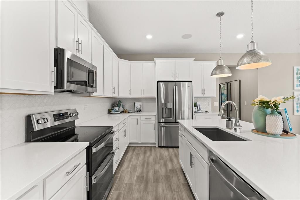 Active With Contract: $499,950 (4 beds, 3 baths, 2077 Square Feet)