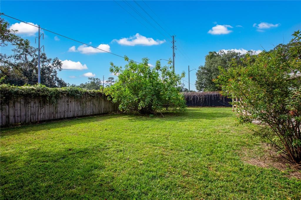 For Sale: $285,000 (2 beds, 2 baths, 1016 Square Feet)