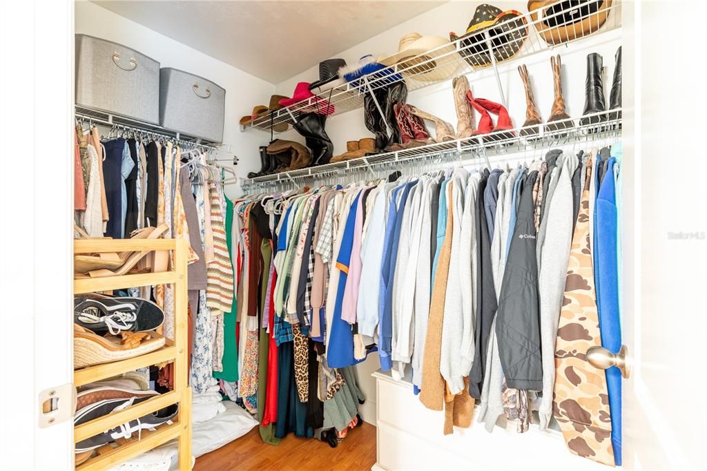 For Sale: $285,000 (2 beds, 2 baths, 1016 Square Feet)