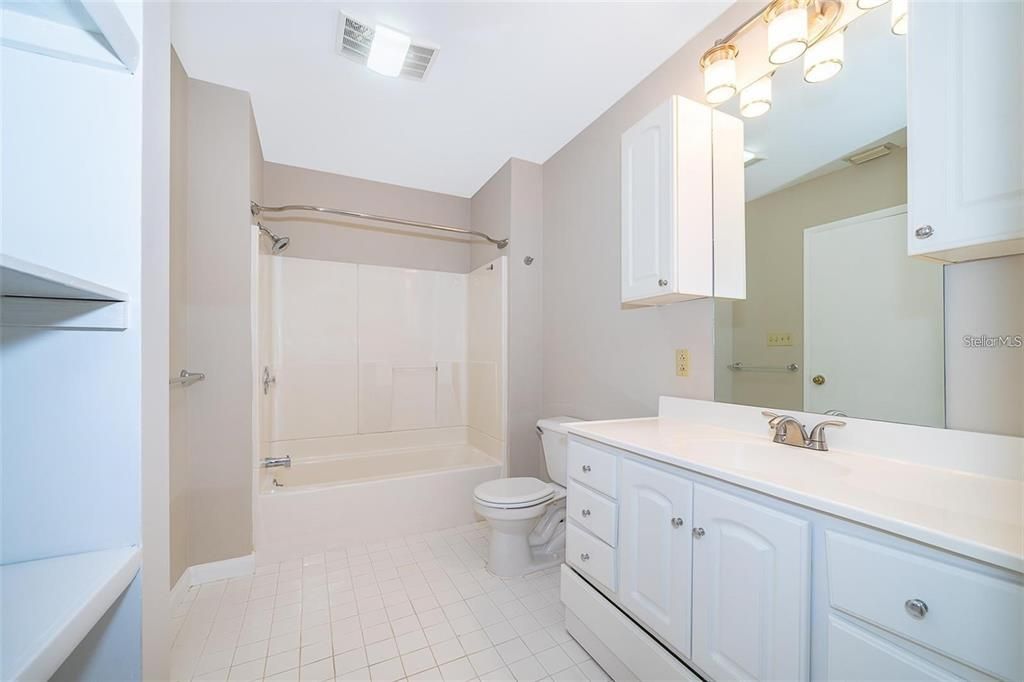 В аренду: $2,500 (4 спален, 2 ванн, 2280 Квадратных фут)