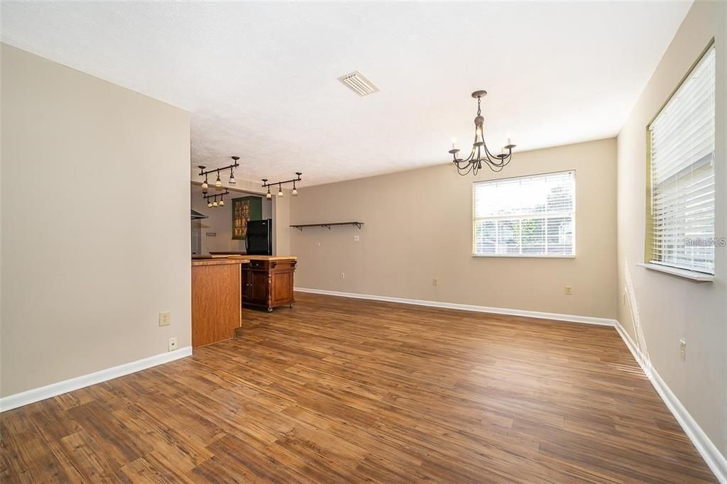 В аренду: $2,500 (4 спален, 2 ванн, 2280 Квадратных фут)