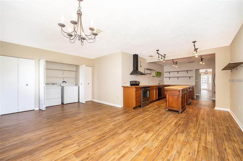 В аренду: $2,500 (4 спален, 2 ванн, 2280 Квадратных фут)